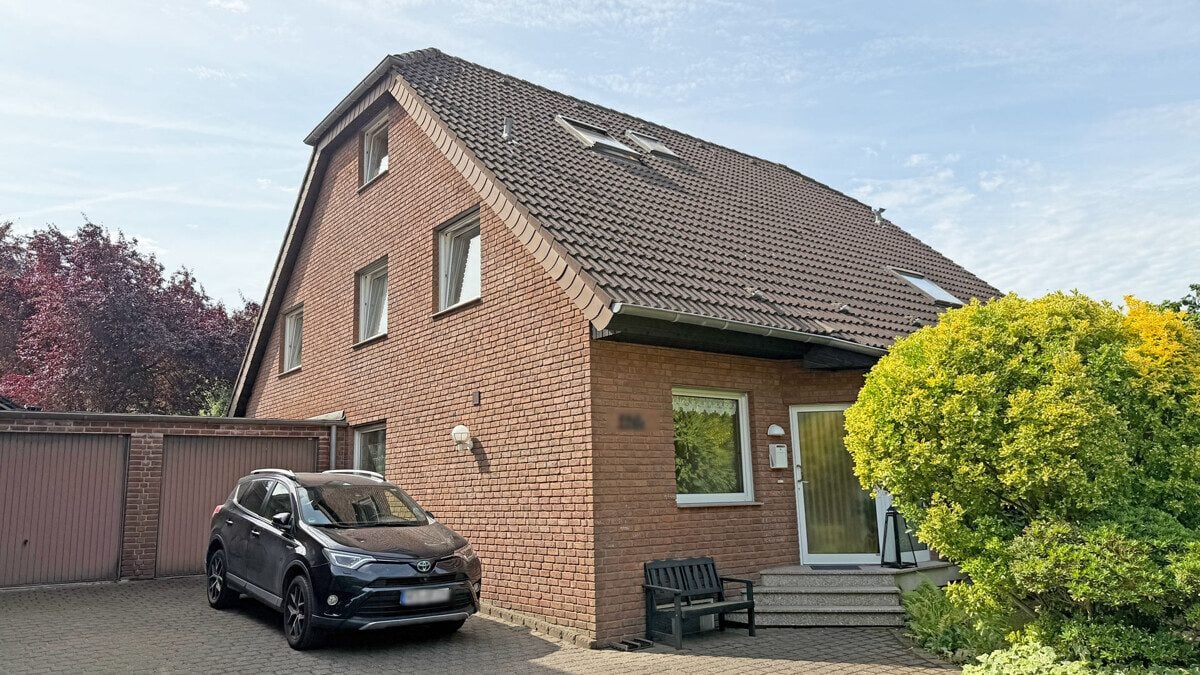 Volksbank Immobilien Niederrhein GmbH - Immobilienangebot - Voerde - Alle - Gepflegte Doppelhaushälfte in Sackgassenlage von Voerde-Möllen, familienfreundlich mit großem Garten