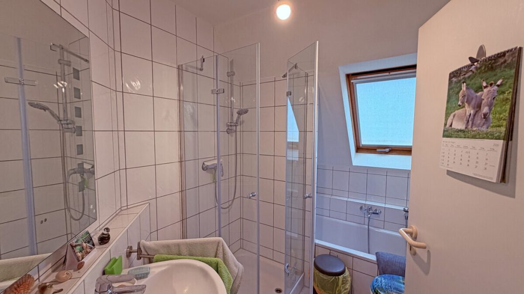 Volksbank Immobilien Niederrhein GmbH - Immobilienangebot - Sonsbeck - Alle - Neuwertig und top gepflegt: Dreifamilienhaus in bester Lage von Sonsbeck