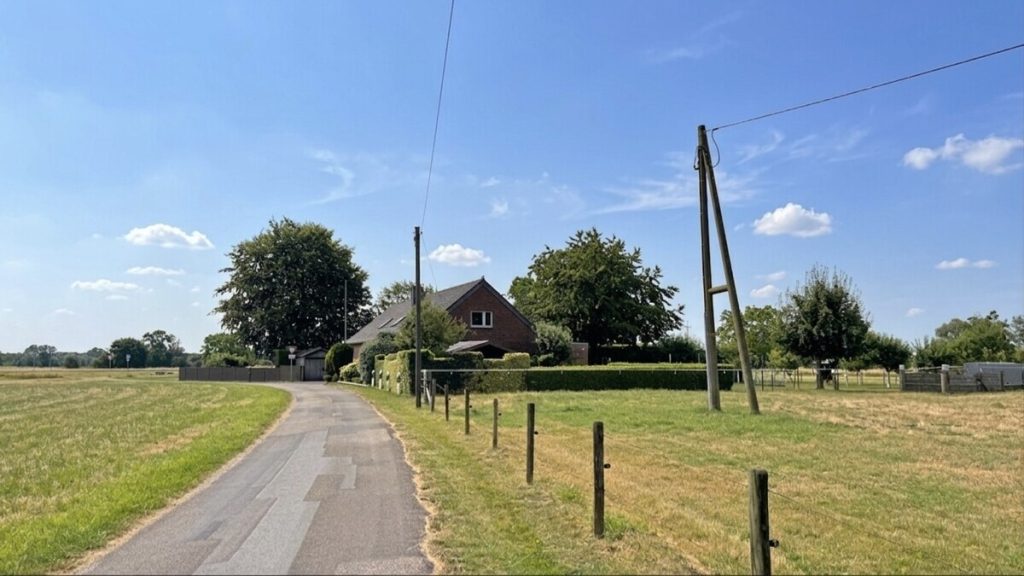 Volksbank Immobilien Niederrhein GmbH - Immobilienangebot - Rees - Alle - Ein Rückzugsort am Niederrhein – Exklusives Zweifamilienhaus in idyllischer Alleinlage