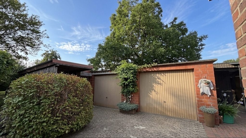 Volksbank Immobilien Niederrhein GmbH - Immobilienangebot - Rees - Alle - Ein Rückzugsort am Niederrhein – Exklusives Zweifamilienhaus in idyllischer Alleinlage