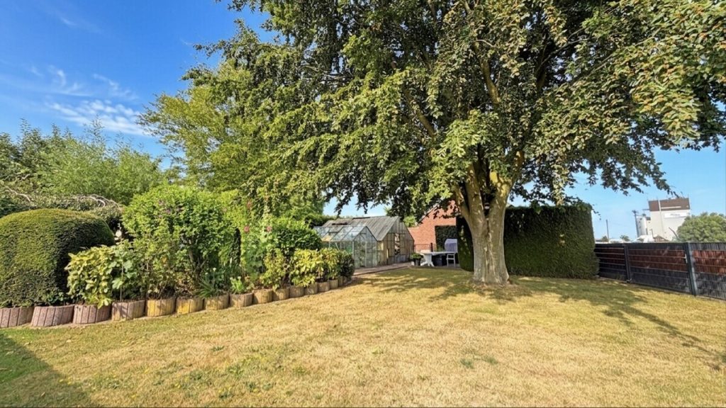 Volksbank Immobilien Niederrhein GmbH - Immobilienangebot - Rees - Alle - Ein Rückzugsort am Niederrhein – Exklusives Zweifamilienhaus in idyllischer Alleinlage