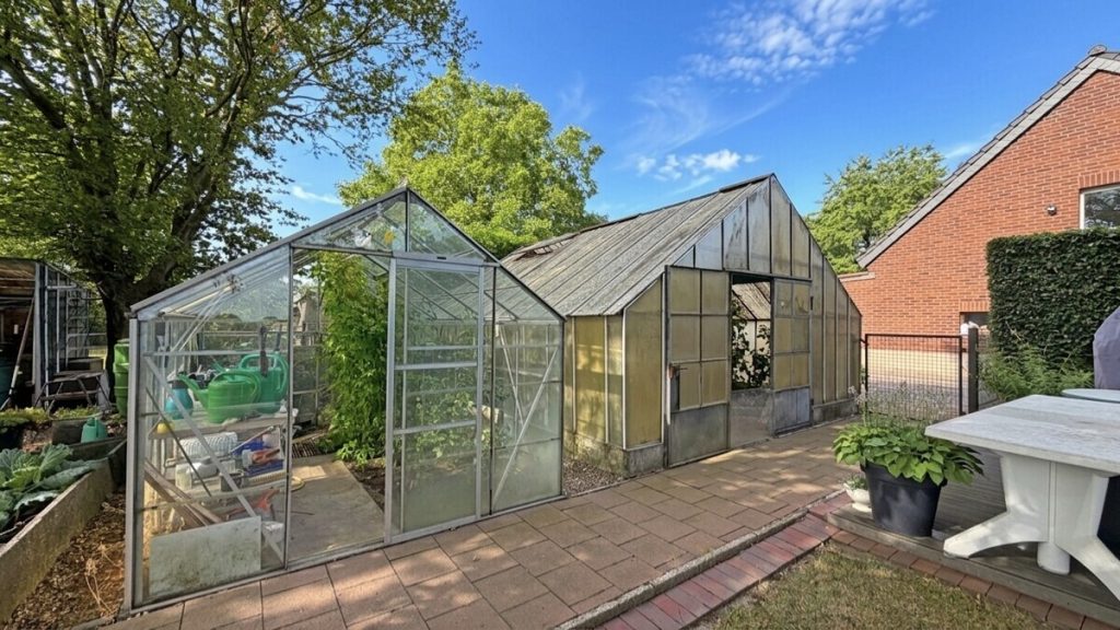Volksbank Immobilien Niederrhein GmbH - Immobilienangebot - Rees - Alle - Ein Rückzugsort am Niederrhein – Exklusives Zweifamilienhaus in idyllischer Alleinlage