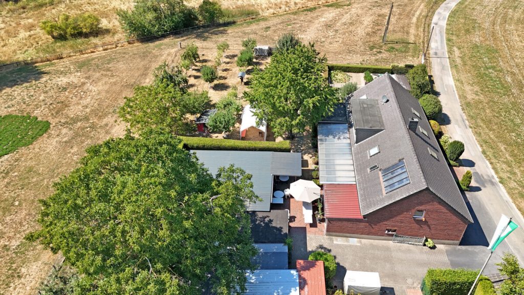 Volksbank Immobilien Niederrhein GmbH - Immobilienangebot - Rees - Alle - Ein Rückzugsort am Niederrhein – Exklusives Zweifamilienhaus in idyllischer Alleinlage