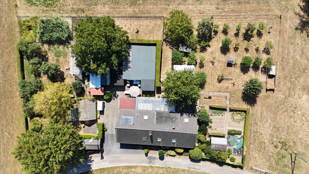 Volksbank Immobilien Niederrhein GmbH - Immobilienangebot - Rees - Alle - Ein Rückzugsort am Niederrhein – Exklusives Zweifamilienhaus in idyllischer Alleinlage
