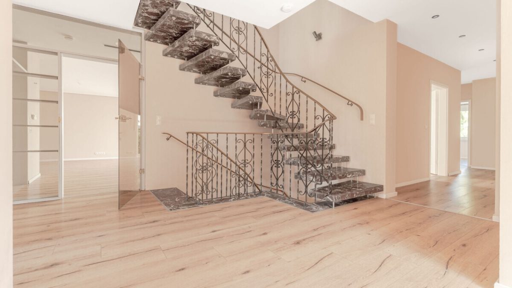 Volksbank Immobilien Niederrhein GmbH - Immobilienangebot - Hamminkeln - Alle - Wohnen in begehrter Lage von Hamminkeln – Einfamilienhaus mit großem Grundstück & Doppelgarage