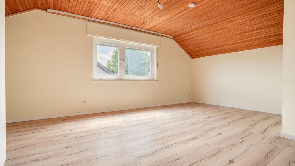 Volksbank Immobilien Niederrhein GmbH - Immobilienangebot - Hamminkeln - Alle - Wohnen in begehrter Lage von Hamminkeln – Einfamilienhaus mit großem Grundstück & Doppelgarage