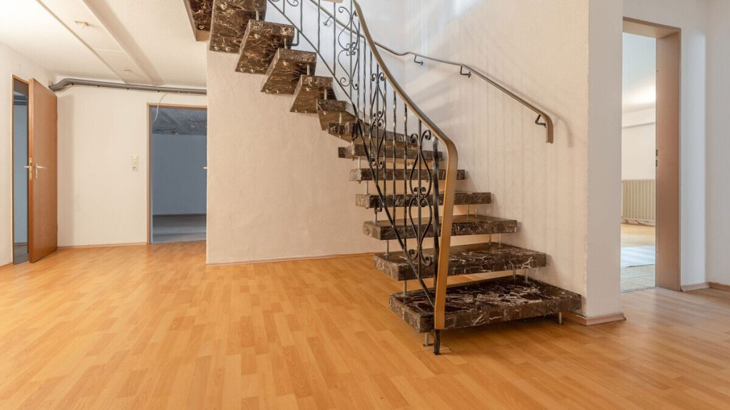Volksbank Immobilien Niederrhein GmbH - Immobilienangebot - Hamminkeln - Alle - Wohnen in begehrter Lage von Hamminkeln – Einfamilienhaus mit großem Grundstück & Doppelgarage