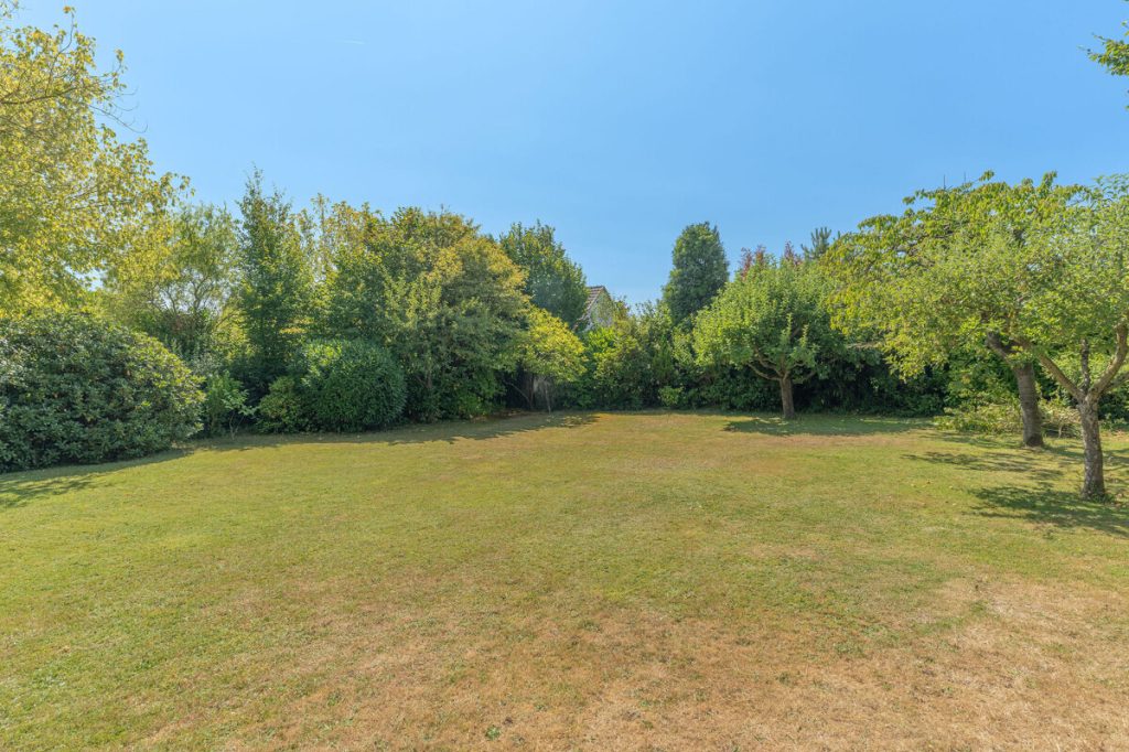 Volksbank Immobilien Niederrhein GmbH - Immobilienangebot - Voerde - Alle - Gepflegtes Mehrfamilienhaus mit fünf Wohneinheiten – Attraktive Kapitalanlage in Voerde-Stadt!