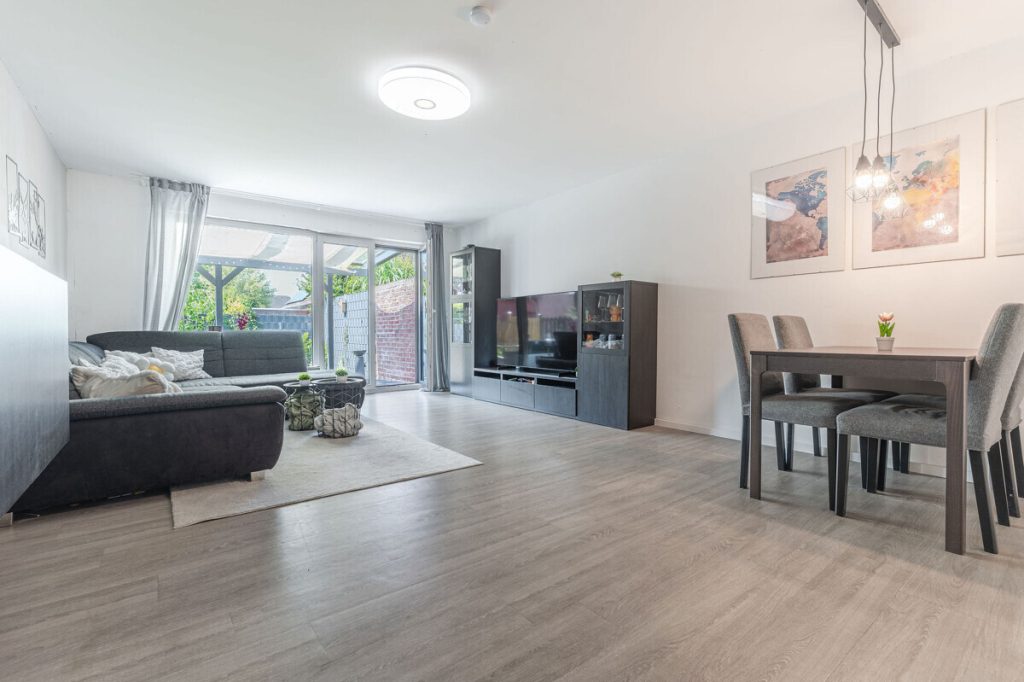 Volksbank Immobilien Niederrhein GmbH - Immobilienangebot - Wesel - Alle - Lackhausen aufgepasst! Familienfreundliche Doppelhaushälfte mit schönem Grundstück und Garage!