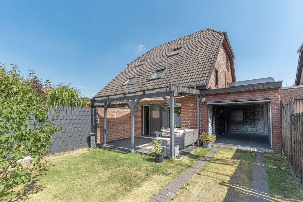 Volksbank Immobilien Niederrhein GmbH - Immobilienangebot - Wesel - Alle - Lackhausen aufgepasst! Familienfreundliche Doppelhaushälfte mit schönem Grundstück und Garage!