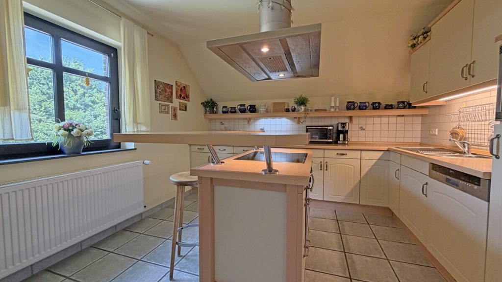 Volksbank Immobilien Niederrhein GmbH - Immobilienangebot - Sonsbeck - Alle - Für zwei Parteien oder allein: Luxuriöses Zweifamilienhaus im Herzen von Sonsbeck!