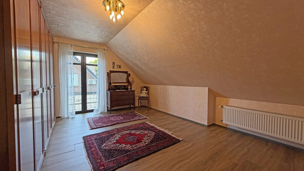 Volksbank Immobilien Niederrhein GmbH - Immobilienangebot - Sonsbeck - Alle - Für zwei Parteien oder allein: Luxuriöses Zweifamilienhaus im Herzen von Sonsbeck!