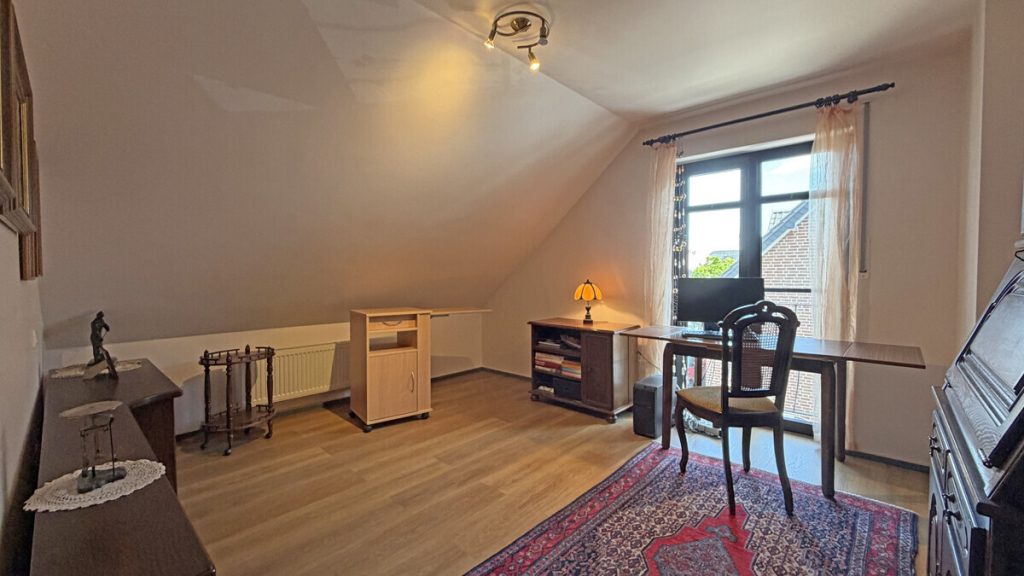 Volksbank Immobilien Niederrhein GmbH - Immobilienangebot - Sonsbeck - Alle - Für zwei Parteien oder allein: Luxuriöses Zweifamilienhaus im Herzen von Sonsbeck!