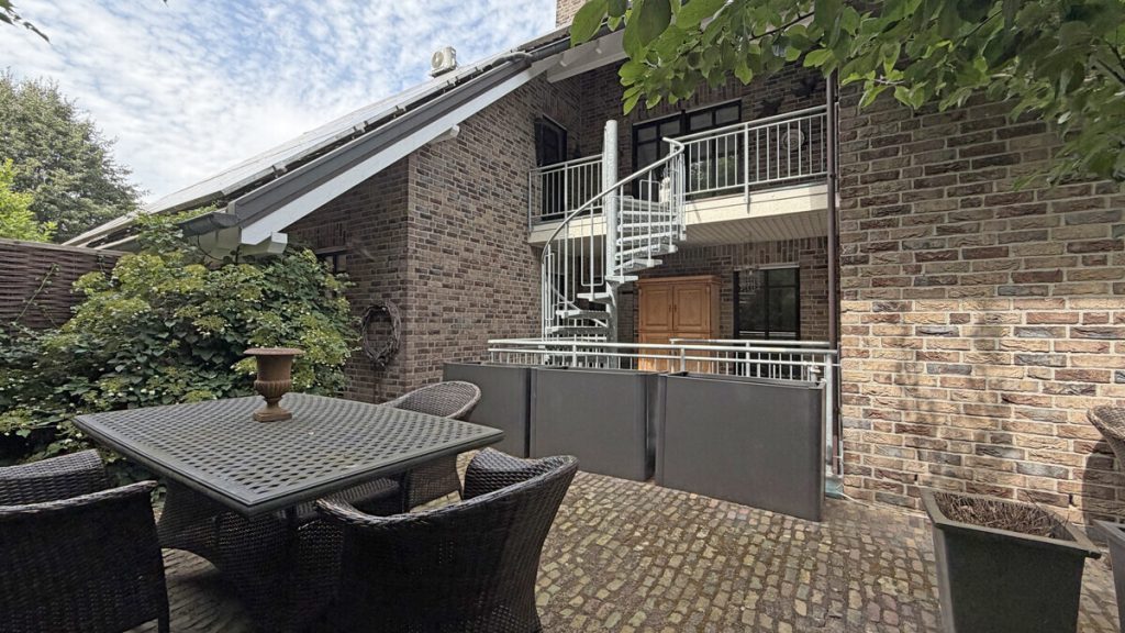 Volksbank Immobilien Niederrhein GmbH - Immobilienangebot - Sonsbeck - Alle - Für zwei Parteien oder allein: Luxuriöses Zweifamilienhaus im Herzen von Sonsbeck!
