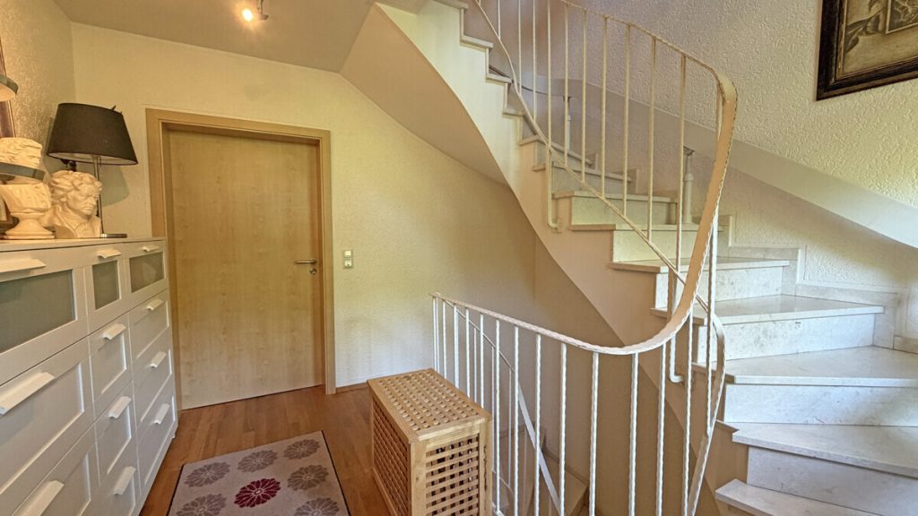 Volksbank Immobilien Niederrhein GmbH - Immobilienangebot - Sonsbeck - Alle - Für zwei Parteien oder allein: Luxuriöses Zweifamilienhaus im Herzen von Sonsbeck!