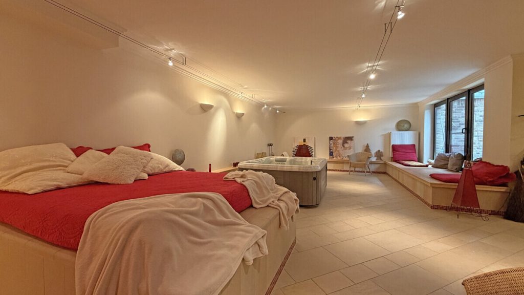 Volksbank Immobilien Niederrhein GmbH - Immobilienangebot - Sonsbeck - Alle - Für zwei Parteien oder allein: Luxuriöses Zweifamilienhaus im Herzen von Sonsbeck!