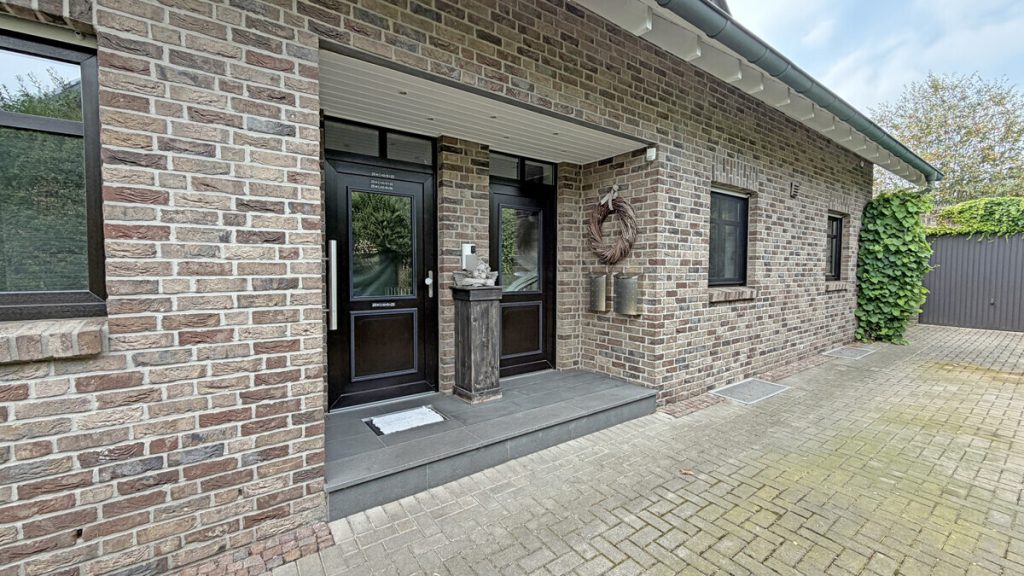 Volksbank Immobilien Niederrhein GmbH - Immobilienangebot - Sonsbeck - Alle - Für zwei Parteien oder allein: Luxuriöses Zweifamilienhaus im Herzen von Sonsbeck!