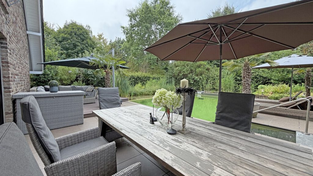 Volksbank Immobilien Niederrhein GmbH - Immobilienangebot - Sonsbeck - Alle - Für zwei Parteien oder allein: Luxuriöses Zweifamilienhaus im Herzen von Sonsbeck!