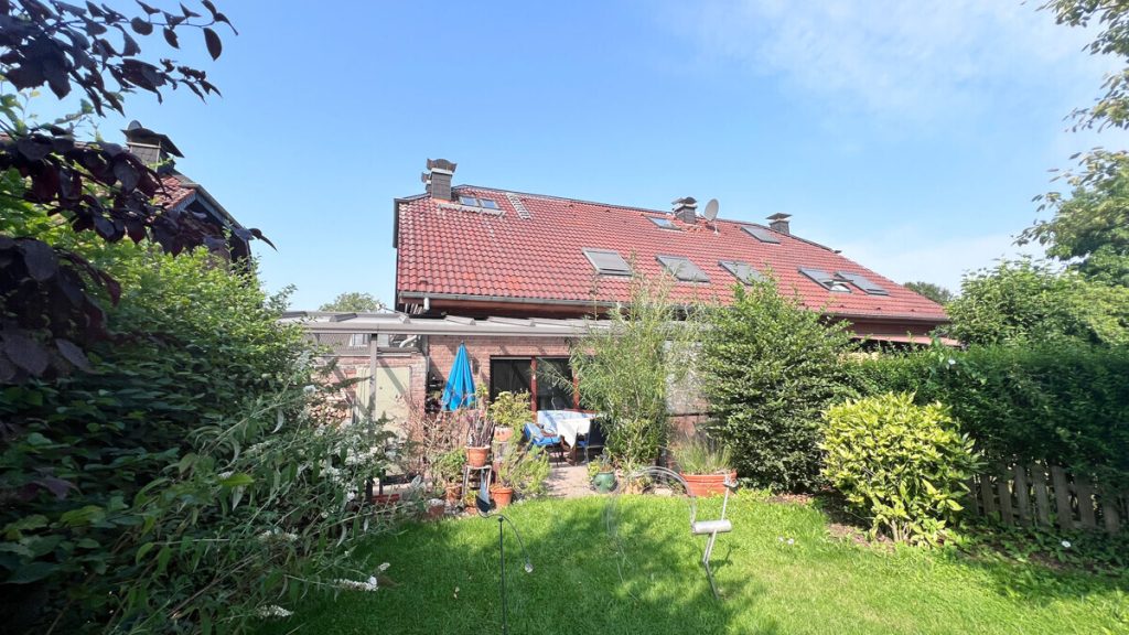 Volksbank Immobilien Niederrhein GmbH - Immobilienangebot - Rheinberg - Alle - Familienglück in ländlicher Idylle – Ihr Reihenendhaus mit Garten in Rheinberg-Alpsray