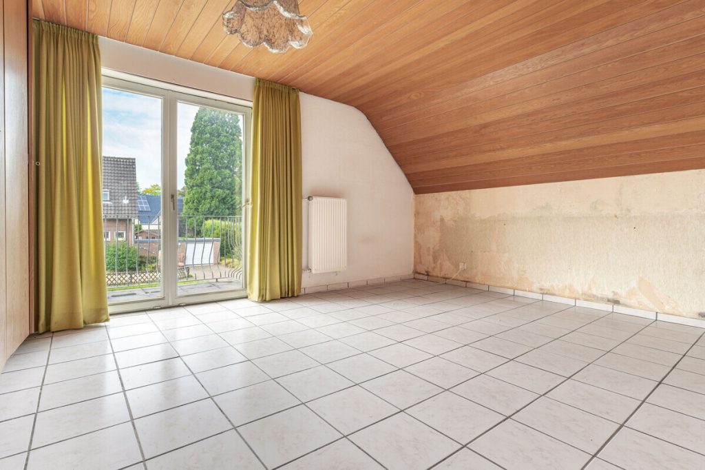 Volksbank Immobilien Niederrhein GmbH - Immobilienangebot - Wesel - Alle - Freistehendes Einfamilienhaus mit Garage und großem Grundstück in ruhiger Lage von Wesel-Lackhausen