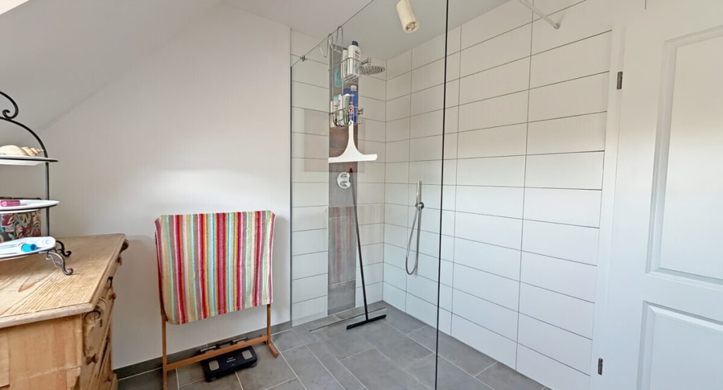 Volksbank Immobilien Niederrhein GmbH - Immobilienangebot - Wesel - Alle - Historisches Reihenmittelhaus von 1772 – denkmalgeschützt, modern & vermietet in Wesel-Diersfordt!