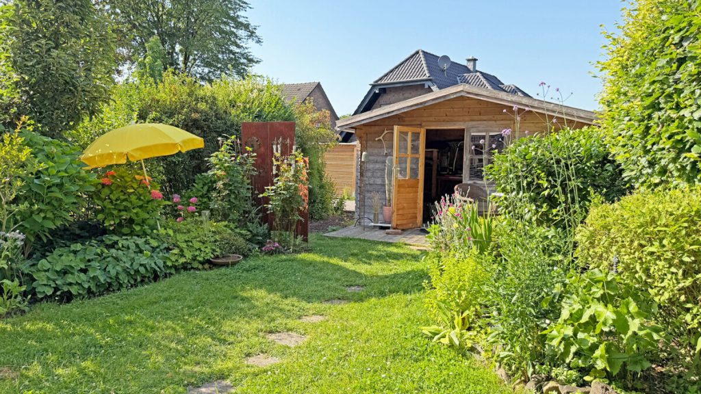 Volksbank Immobilien Niederrhein GmbH - Immobilienangebot - Wesel - Alle - Historisches Reihenmittelhaus von 1772 – denkmalgeschützt, modern & vermietet in Wesel-Diersfordt!