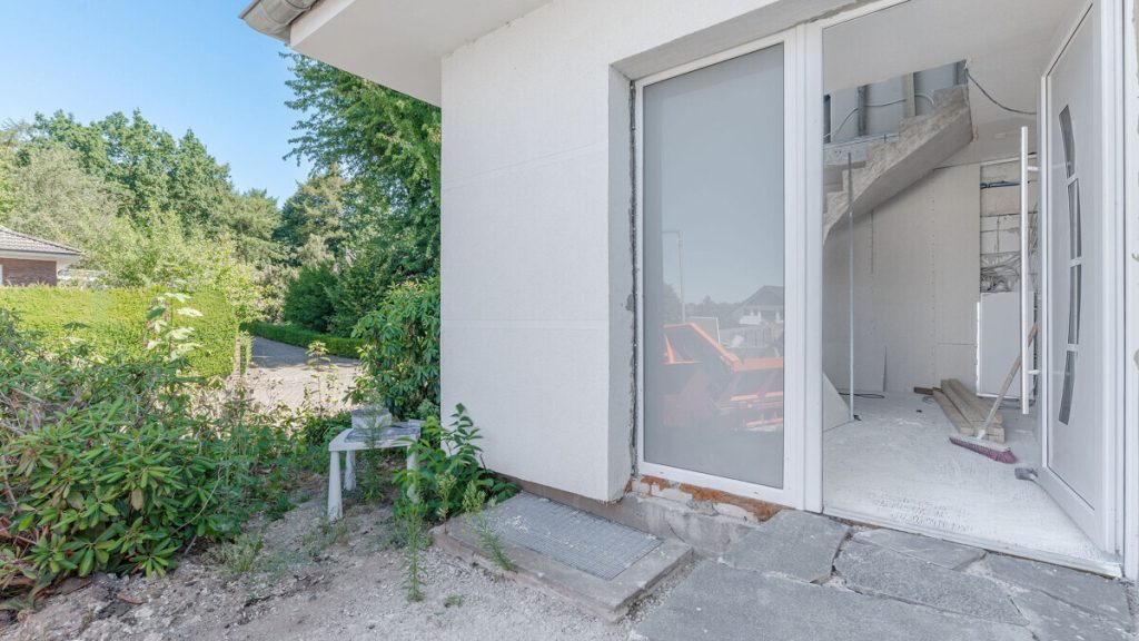 Volksbank Immobilien Niederrhein GmbH - Immobilienangebot - Wesel - Alle - Stilvoll wohnen am Diersfordter See – großzügiges ZFH mit saniertem Erdgeschoss und Ausbaupotenzial