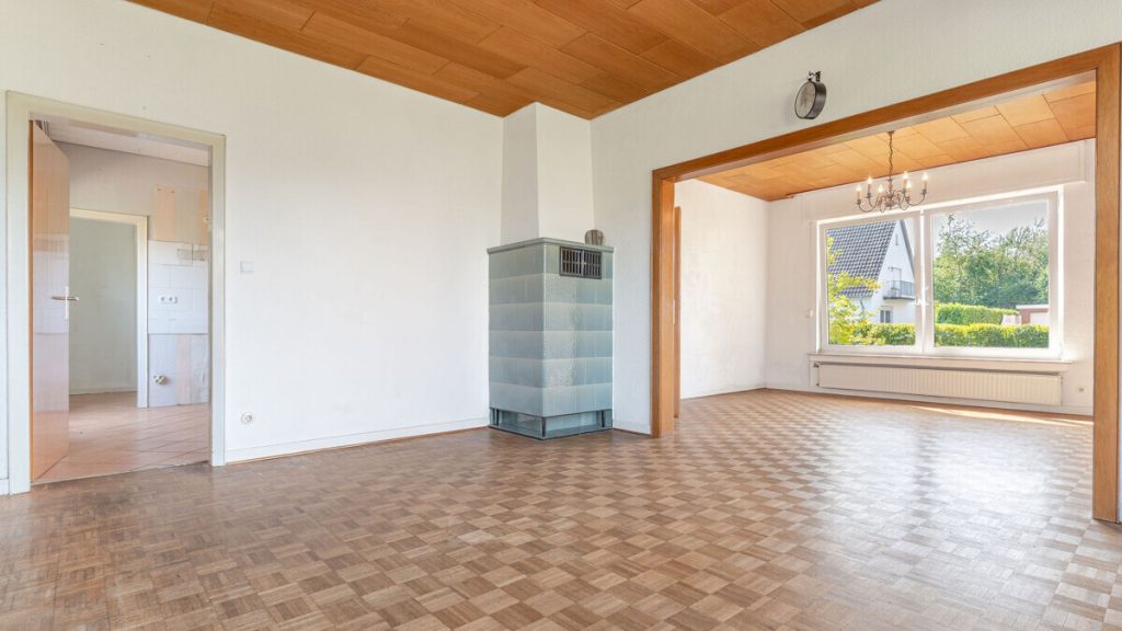 Volksbank Immobilien Niederrhein GmbH - Immobilienangebot - Wesel / Obrighoven - Alle - Hier können eigene Wohnideen entstehen – Einfamilienhaus mit großem Grundstück in Wesel-Obrighoven!