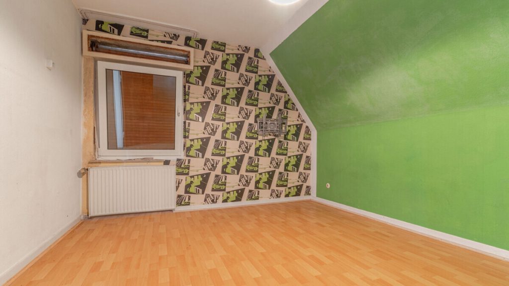Volksbank Immobilien Niederrhein GmbH - Immobilienangebot - Wesel / Obrighoven - Alle - Hier können eigene Wohnideen entstehen – Einfamilienhaus mit großem Grundstück in Wesel-Obrighoven!