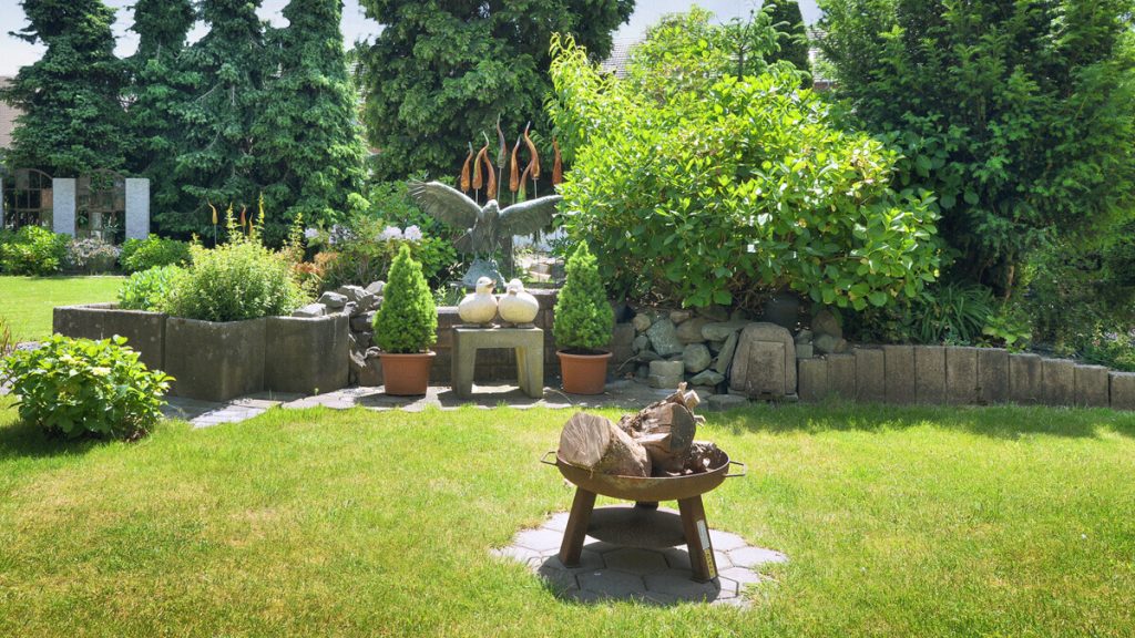 Volksbank Immobilien Niederrhein GmbH - Immobilienangebot - Moers - Alle - Großzügiges Zuhause mit Wintergarten und Idylle in Moers-Repelen