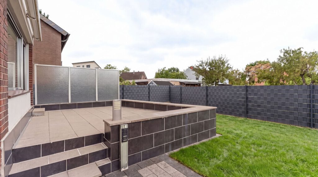 Volksbank Immobilien Niederrhein GmbH - Immobilienangebot - Moers - Alle - Moers-Utfort: Wohnhaus mit Potenzial zum Mehrgenerationenwohnen!