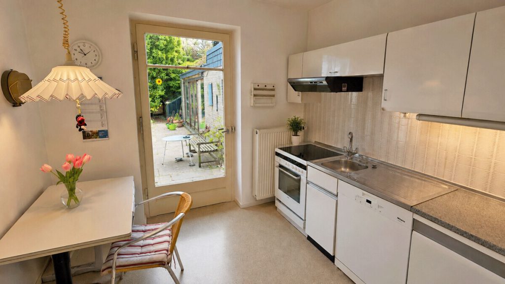 Volksbank Immobilien Niederrhein GmbH - Immobilienangebot - Moers - Alle - Freistehendes Einfamilienhaus in mit großzügigem Platzangebot in Moers-Eick West!