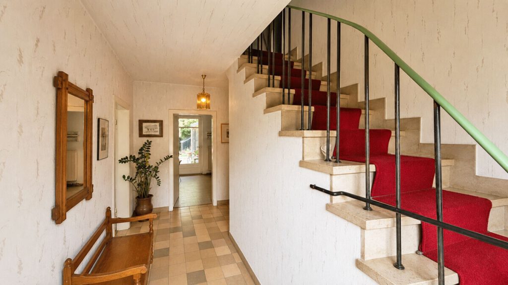 Volksbank Immobilien Niederrhein GmbH - Immobilienangebot - Moers - Alle - Freistehendes Einfamilienhaus in mit großzügigem Platzangebot in Moers-Eick West!
