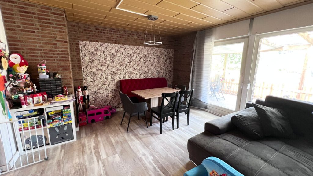 Volksbank Immobilien Niederrhein GmbH - Immobilienangebot - Kamp-Lintfort - Alle - Kamp-Lintfort-Niersenbruch – familienfreundliches Wohnen mit großzügigem Garten!