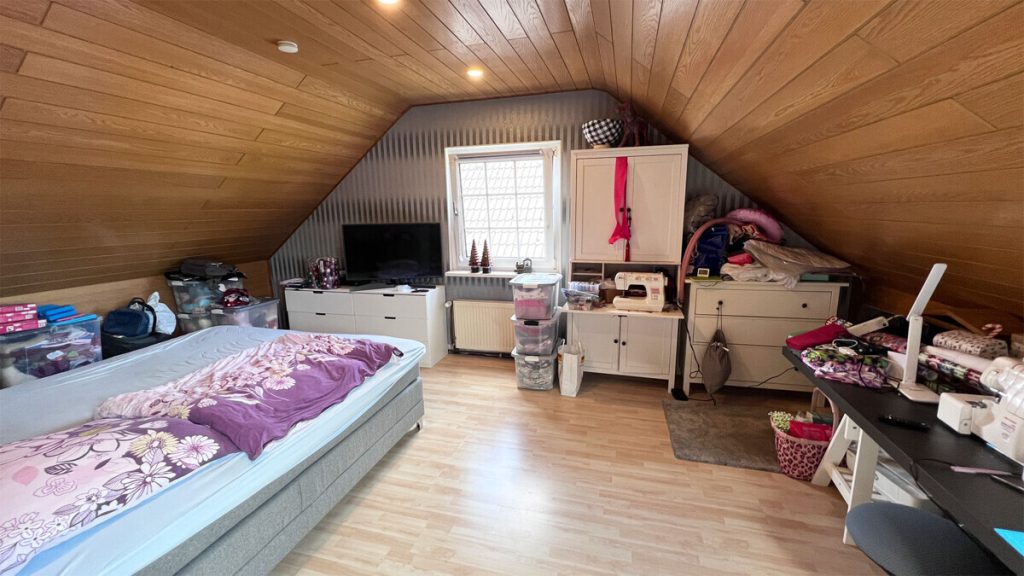 Volksbank Immobilien Niederrhein GmbH - Immobilienangebot - Kamp-Lintfort - Alle - Kamp-Lintfort-Niersenbruch – familienfreundliches Wohnen mit großzügigem Garten!