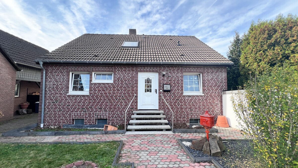 Volksbank Immobilien Niederrhein GmbH - Immobilienangebot - Kamp-Lintfort - Alle - Kamp-Lintfort-Niersenbruch – familienfreundliches Wohnen mit großzügigem Garten!