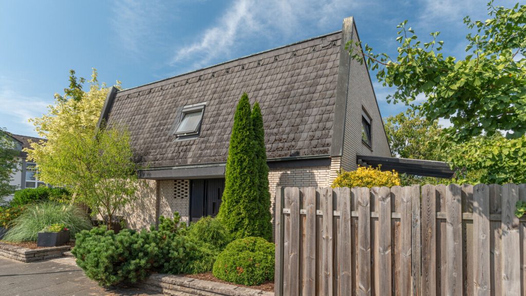 Volksbank Immobilien Niederrhein GmbH - Immobilienangebot - Duisburg - Alle - Vielseitiges Gebäudeensemble auf 900 m² – großzügiges Wohnen kombiniert mit Mieteinnahmen in Walsum