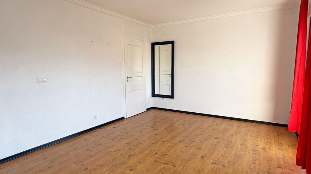 Volksbank Immobilien Niederrhein GmbH - Immobilienangebot - Moers - Alle - Reihenmittelhaus in Moers Meerbeck nahe der beliebten Planetensiedlung!