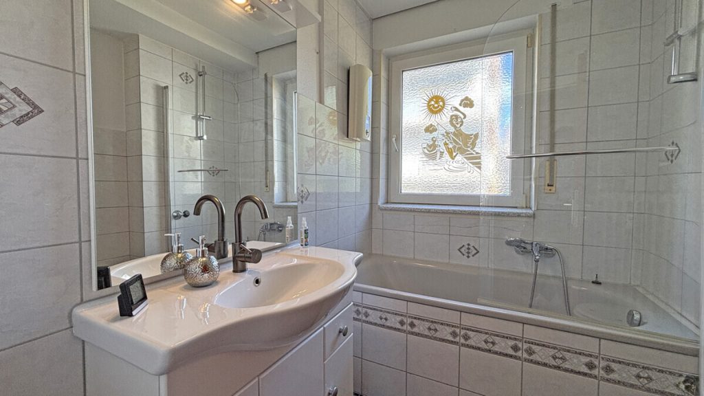 Volksbank Immobilien Niederrhein GmbH - Immobilienangebot - Xanten - Alle - 4-Zimmer-Eigentumswohnung in Xanten-Hochbruch mit praktischem Grundriss und eigenem Stellplatz!