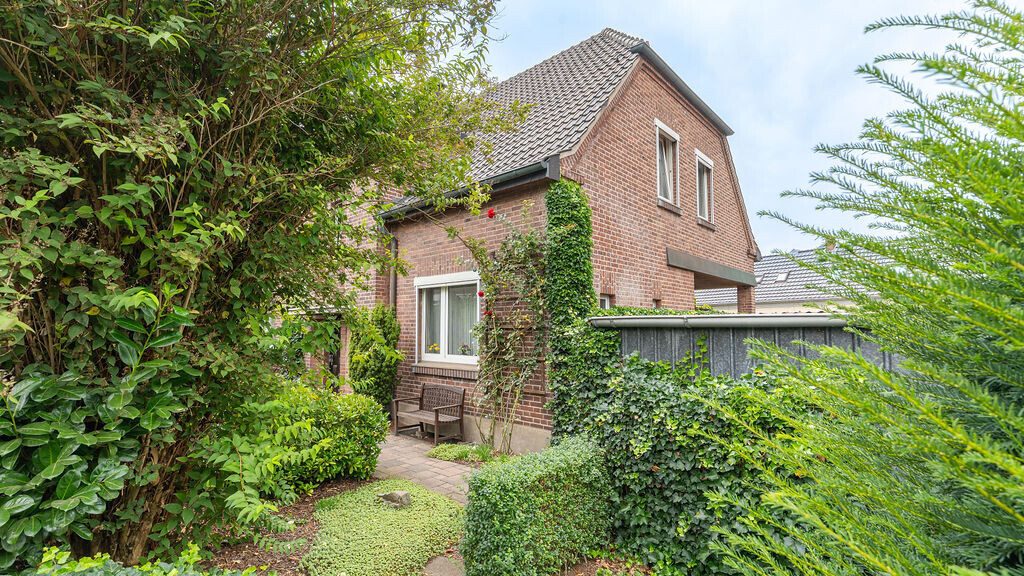 Volksbank Immobilien Niederrhein GmbH - Immobilienangebot - Wesel - Alle - Wohnen mit vielen Möglichkeiten – großzügiges Wohn- und Geschäftshaus in Wesel-Lackhausen!