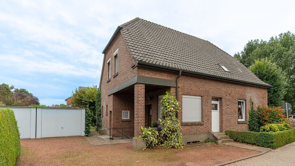 Volksbank Immobilien Niederrhein GmbH - Immobilienangebot - Wesel - Alle - Wohnen mit vielen Möglichkeiten – großzügiges Wohn- und Geschäftshaus in Wesel-Lackhausen!