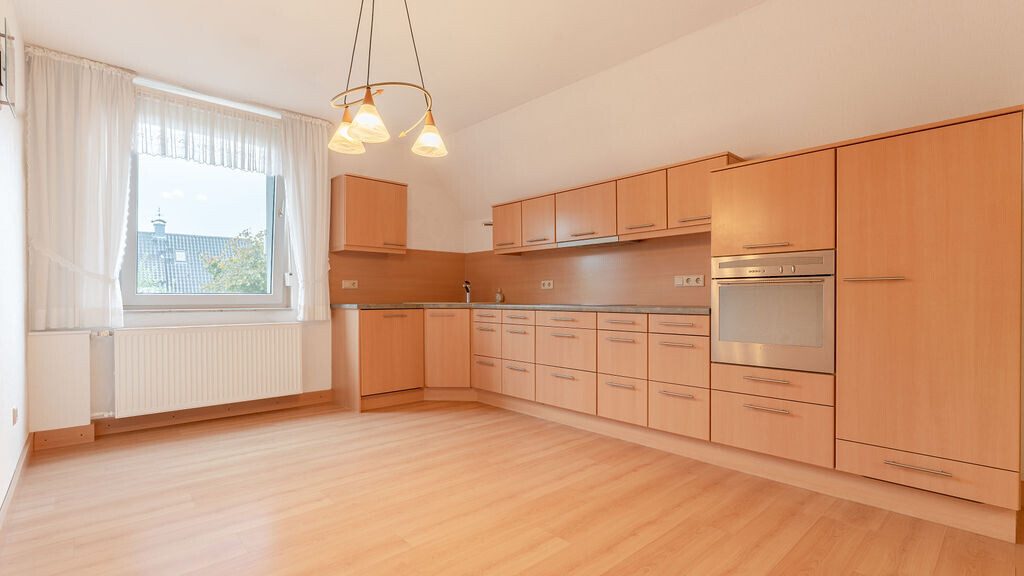 Volksbank Immobilien Niederrhein GmbH - Immobilienangebot - Wesel - Alle - Wohnen mit vielen Möglichkeiten – großzügiges Wohn- und Geschäftshaus in Wesel-Lackhausen!