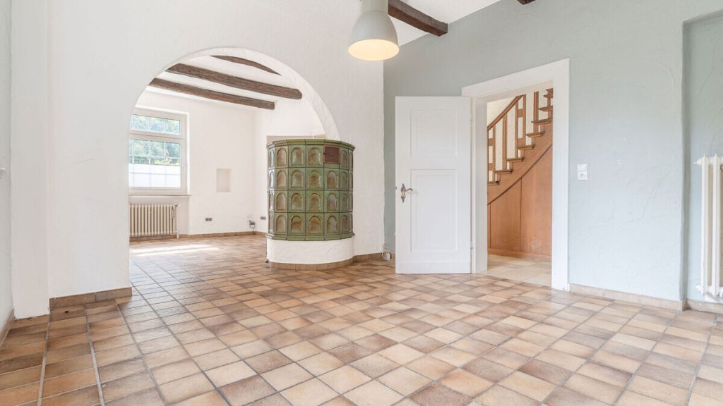 Volksbank Immobilien Niederrhein GmbH - Immobilienangebot - Voerde - Alle - Eine außergewöhnliche Stadtvilla von 1915 – historische Eleganz und großzügige Raumwirkung in Voerde!