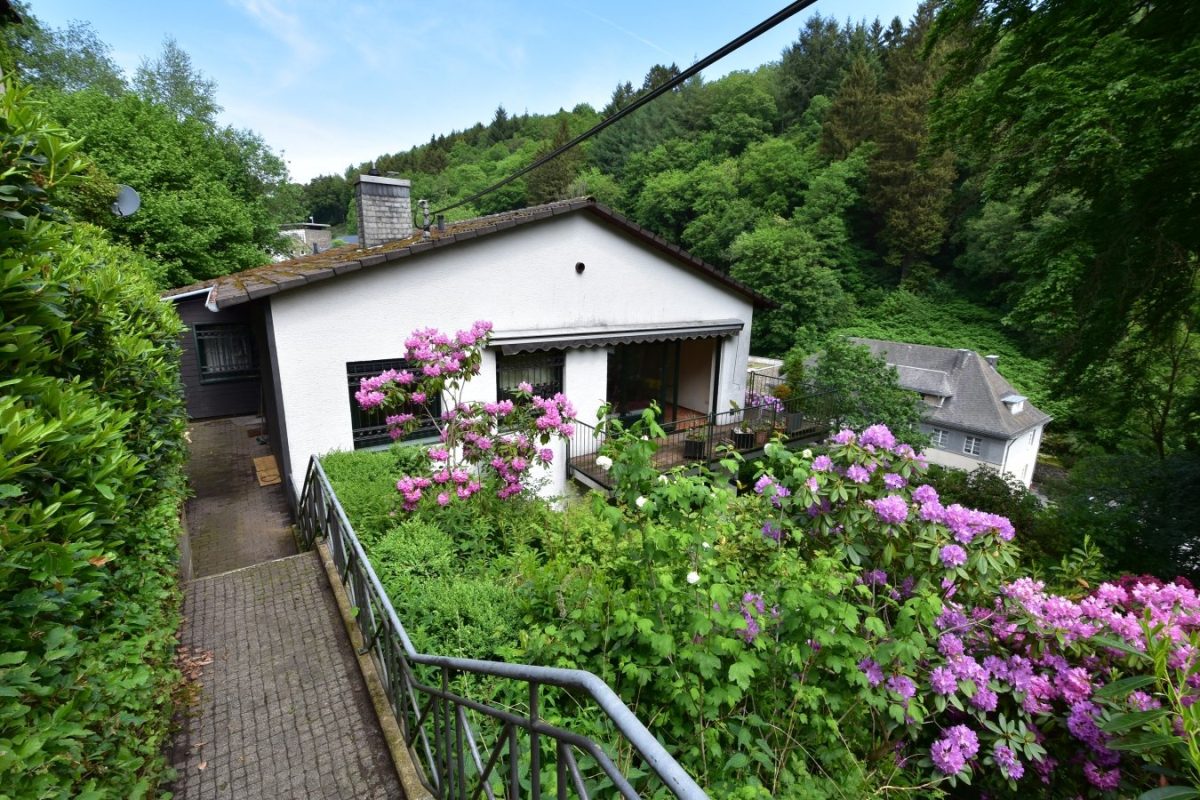 Immobilienangebot - Monschau - Wohnen - Freistehendes Einfamilienhaus in Altstadtnähe