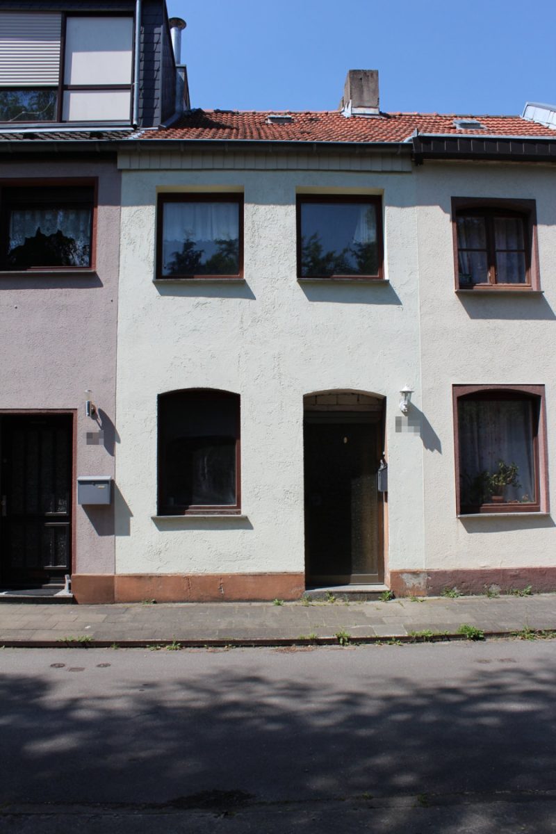 Immobilienangebot - Aachen - Wohnen - Einfamilienhaus in Wohneigentum mit Ausbaupotenzial in ruhiger Seitenstraße