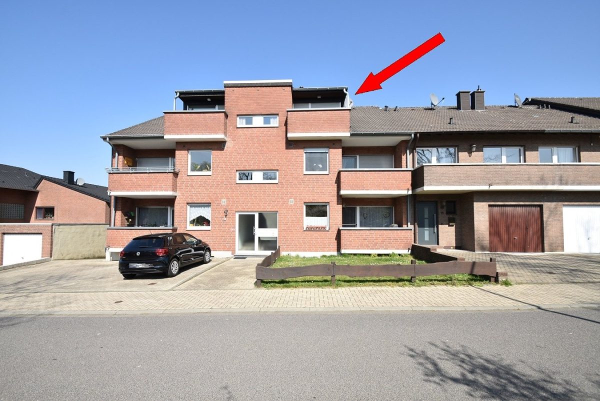 Immobilienangebot - Langerwehe - Wohnen - Bezugsfreie Dachgeschosswohnung