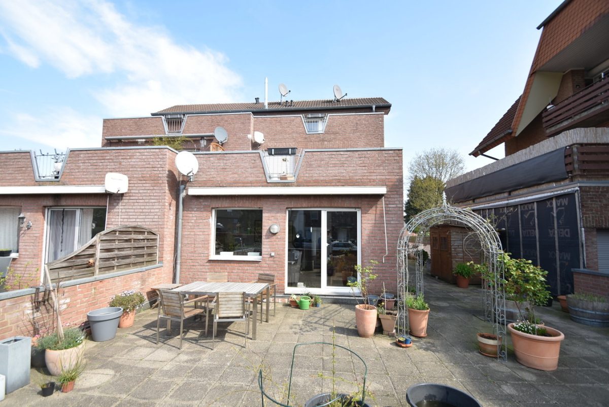Immobilienangebot - Herzogenrath - Wohnen - Eigentumswohnung für den Kapitalanleger mit gigantischem Balkon und Tiefgaragenstellplatz