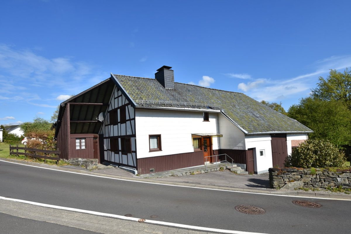 Immobilienangebot - Monschau-Widdau - Wohnen - Einfamilienhaus im Naturpark Nordeifel mit schönem Grundstück