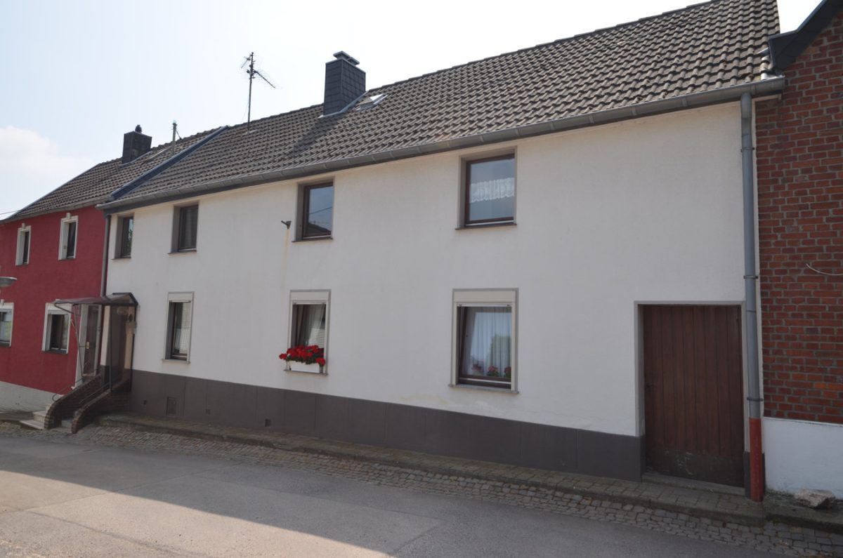 Immobilienangebot - Herzogenrath - Wohnen - Zweifamilienhaus am Rande von Kohlscheid