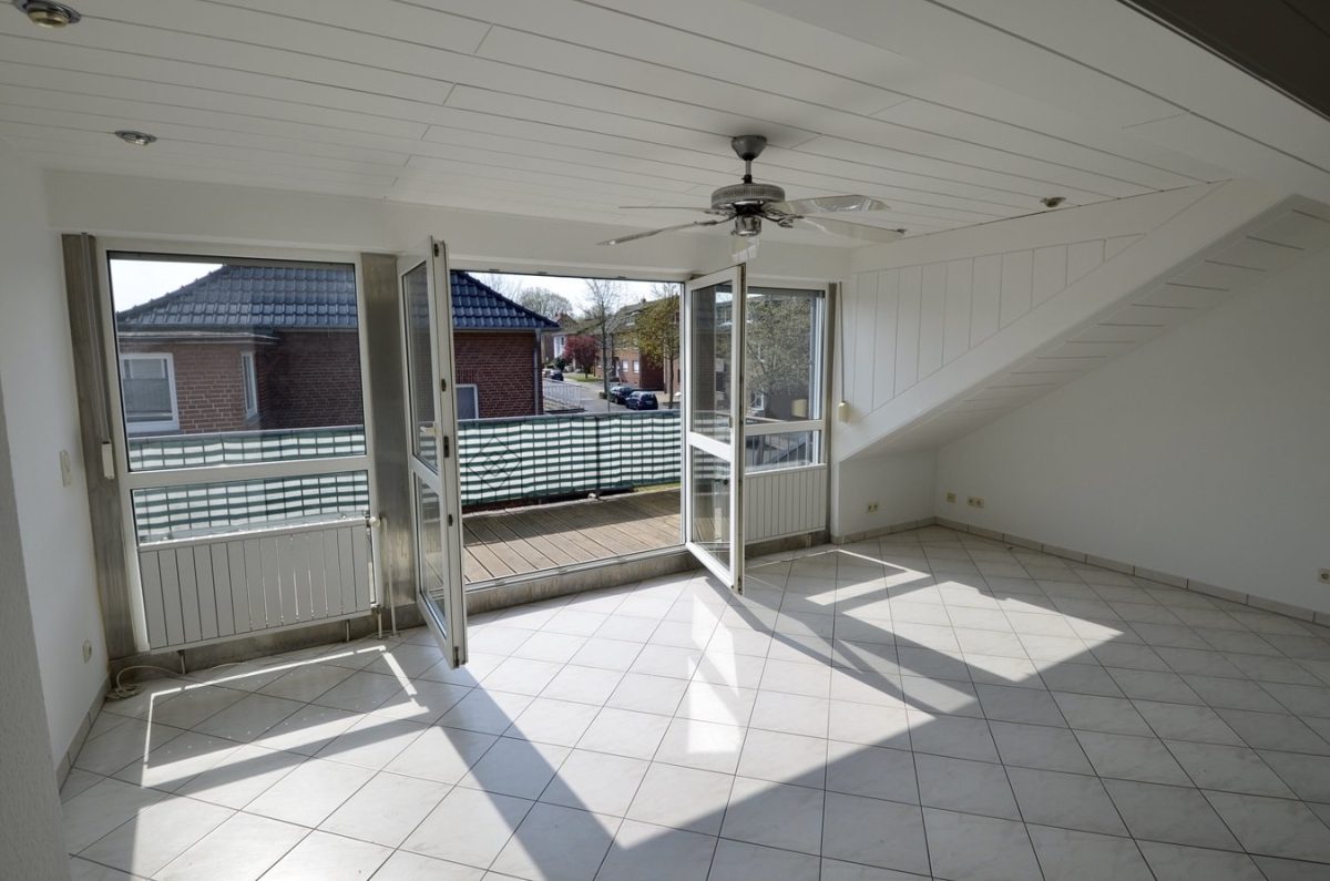 Immobilienangebot - Baesweiler - Wohnen - Bezugsfreie Dachgeschosswohnung im Stadtzentrum